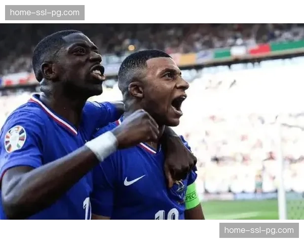 巴黎主帅出席赛前发布会，拒绝对姆巴佩未来发表评论