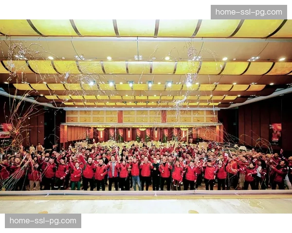 球迷组织与转播商会谈,要求保留传统直播机位而非全部使用AI跟踪